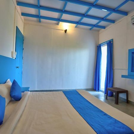 Mandrem Retreat Beach Resort Old Goa Εξωτερικό φωτογραφία